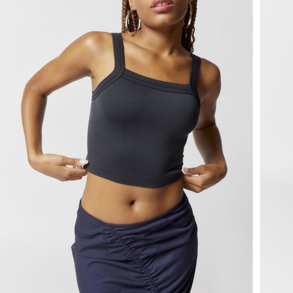 UO Cropped Ribbed Tank Top